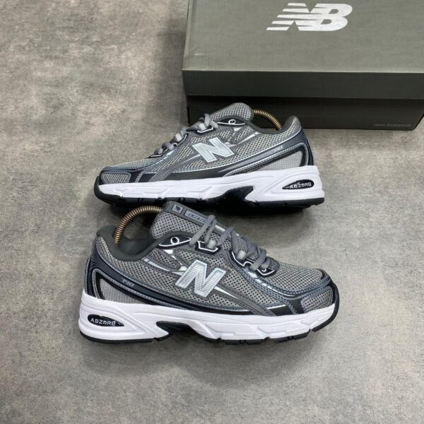 New Balance 740 - Image 4