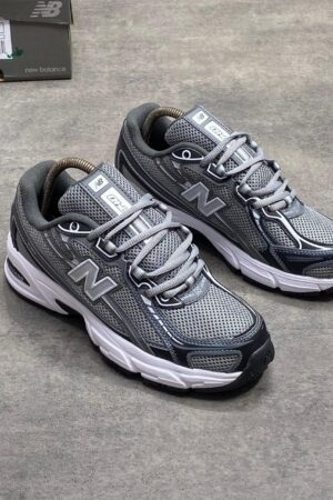 New Balance 740