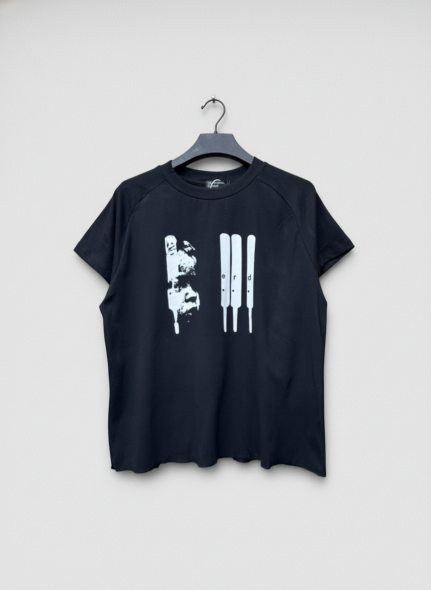 Vibrant 3 Drops T-Shirt - Image 3