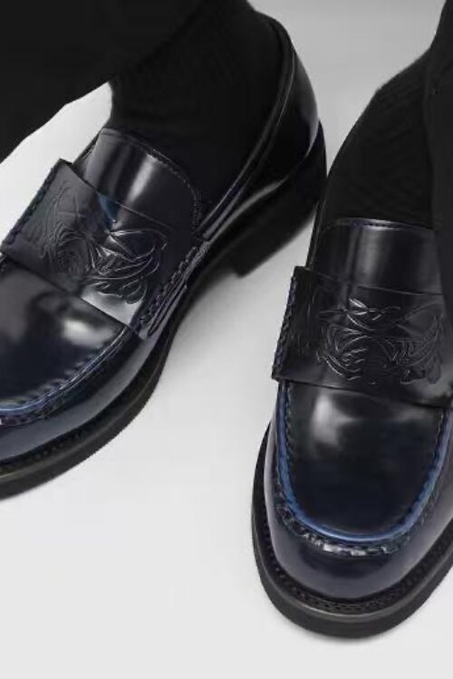 Vampire Embossed Midnight Emblem loafers